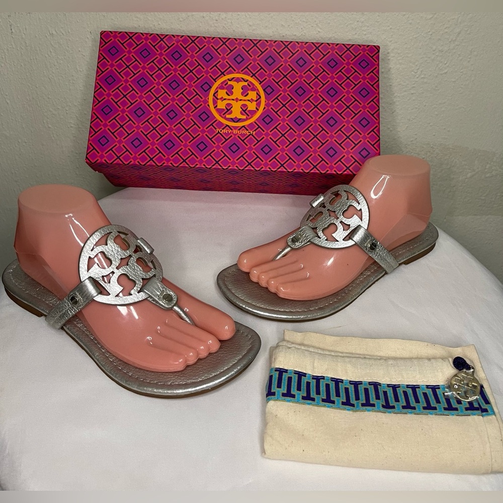 Authentic Tory Burch Miller Silver Leather Sandals sz 8